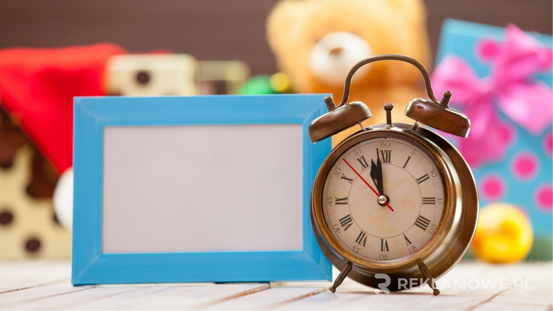 Ekologiczne rozwiązania stosowane w produkcji ramek reklamowych