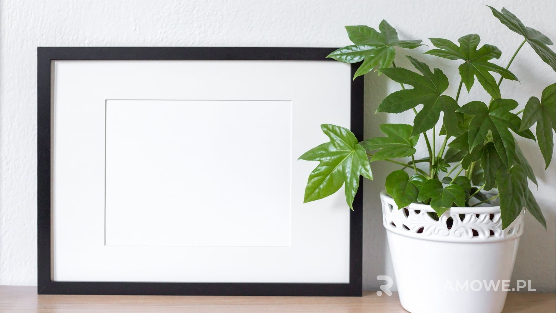 Kreatywne ramki reklamowe w restauracji