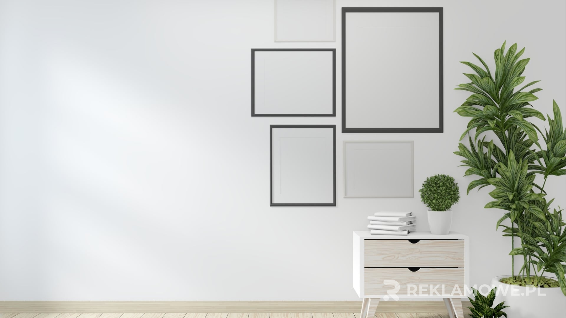 Efektywne łączenie ramki reklamowej z elementami graficznymi