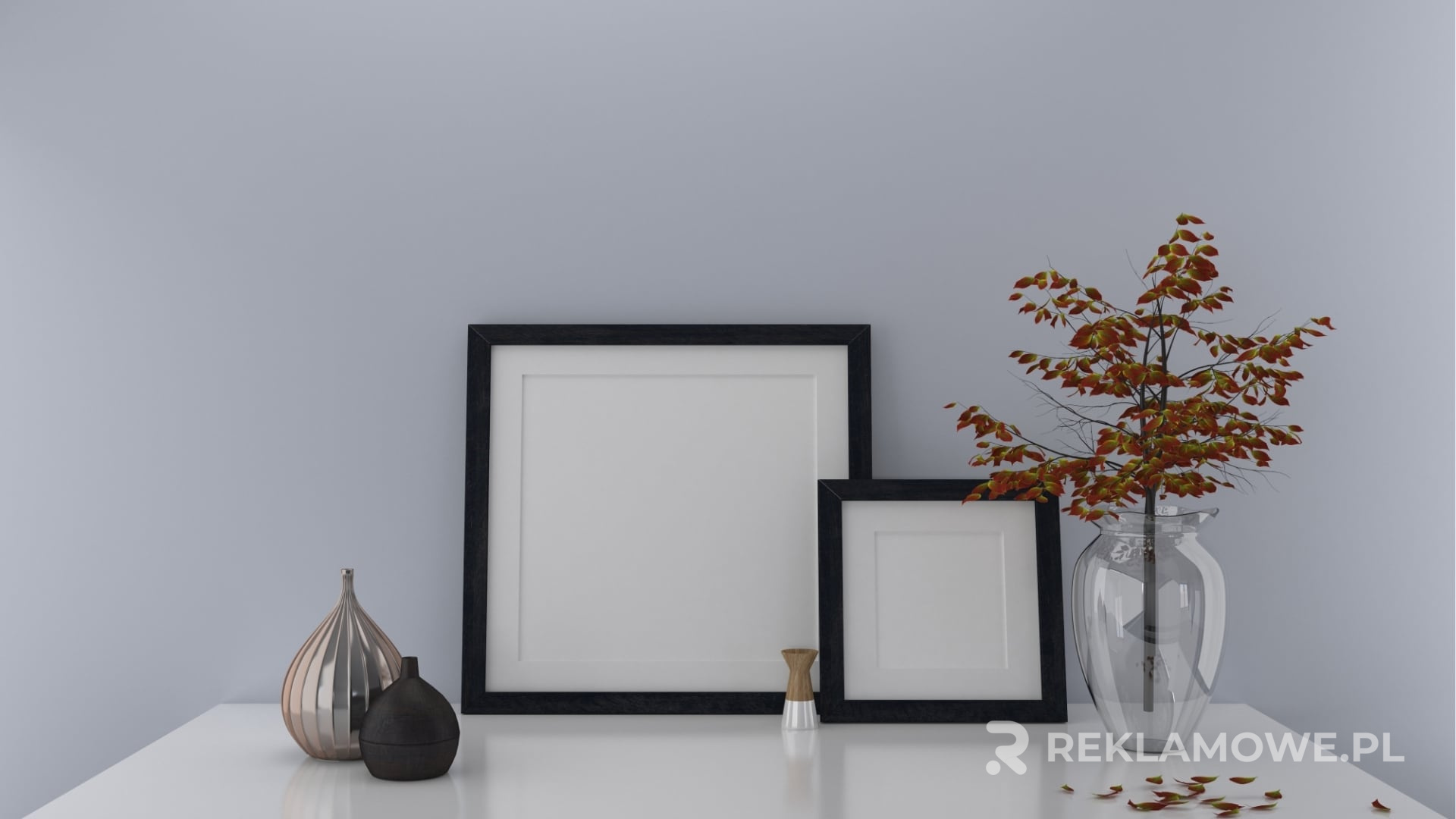 Materiały używane w ramkach reklamowych