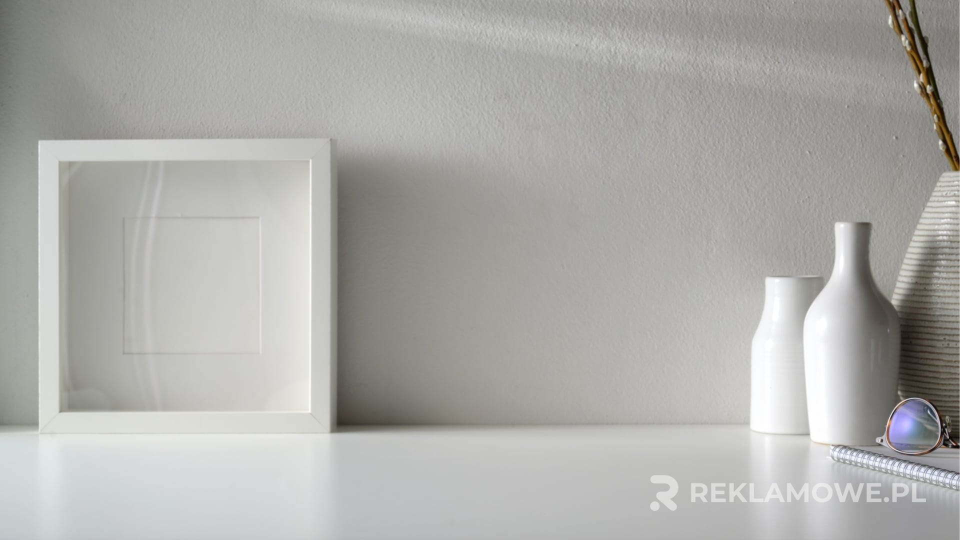 5 najlepszych praktyk w używaniu ramek reklamowych Ramy reklamowe w praktyce