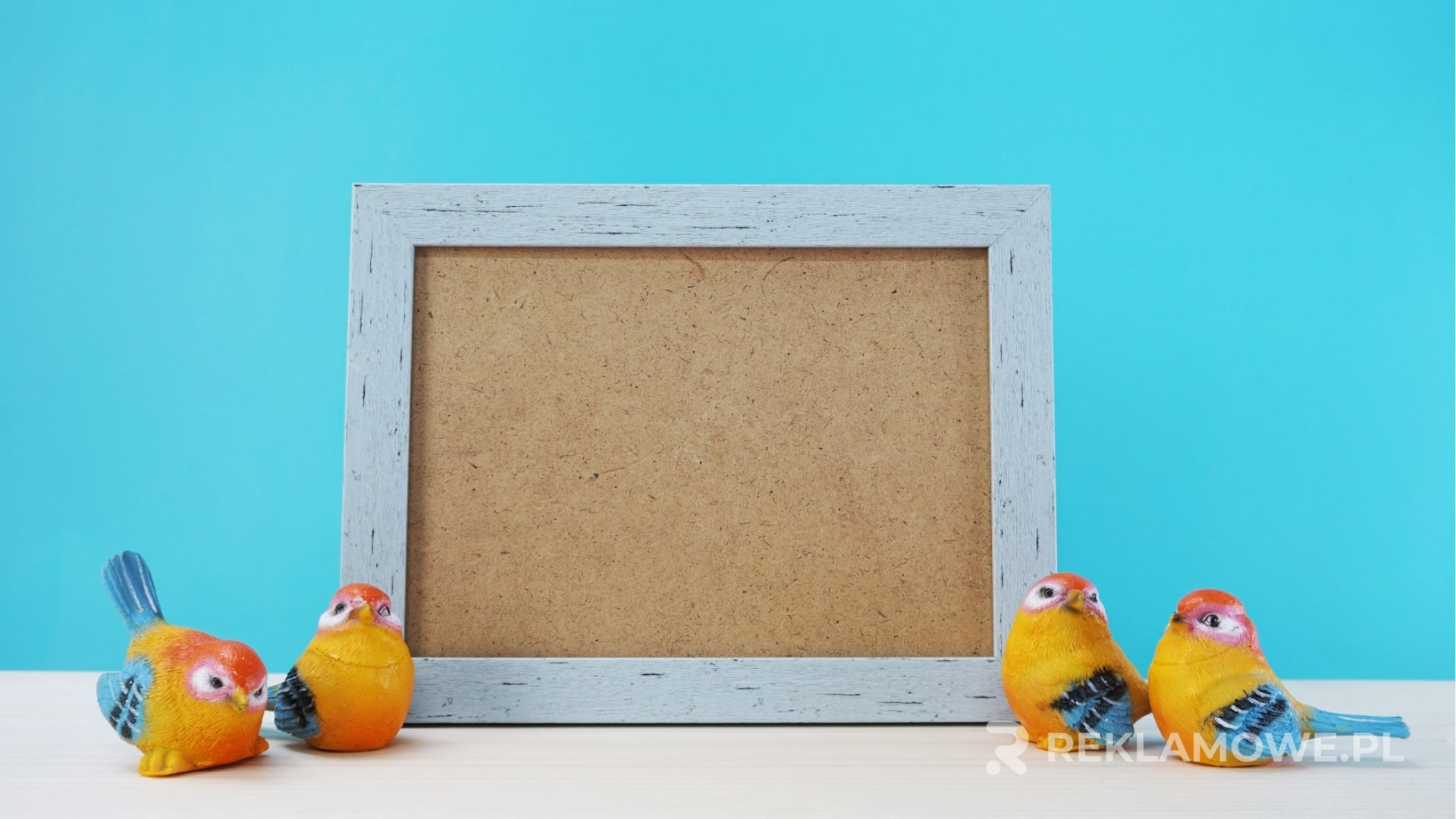 Nowoczesne ramki reklamowe podnoszące wartość marki